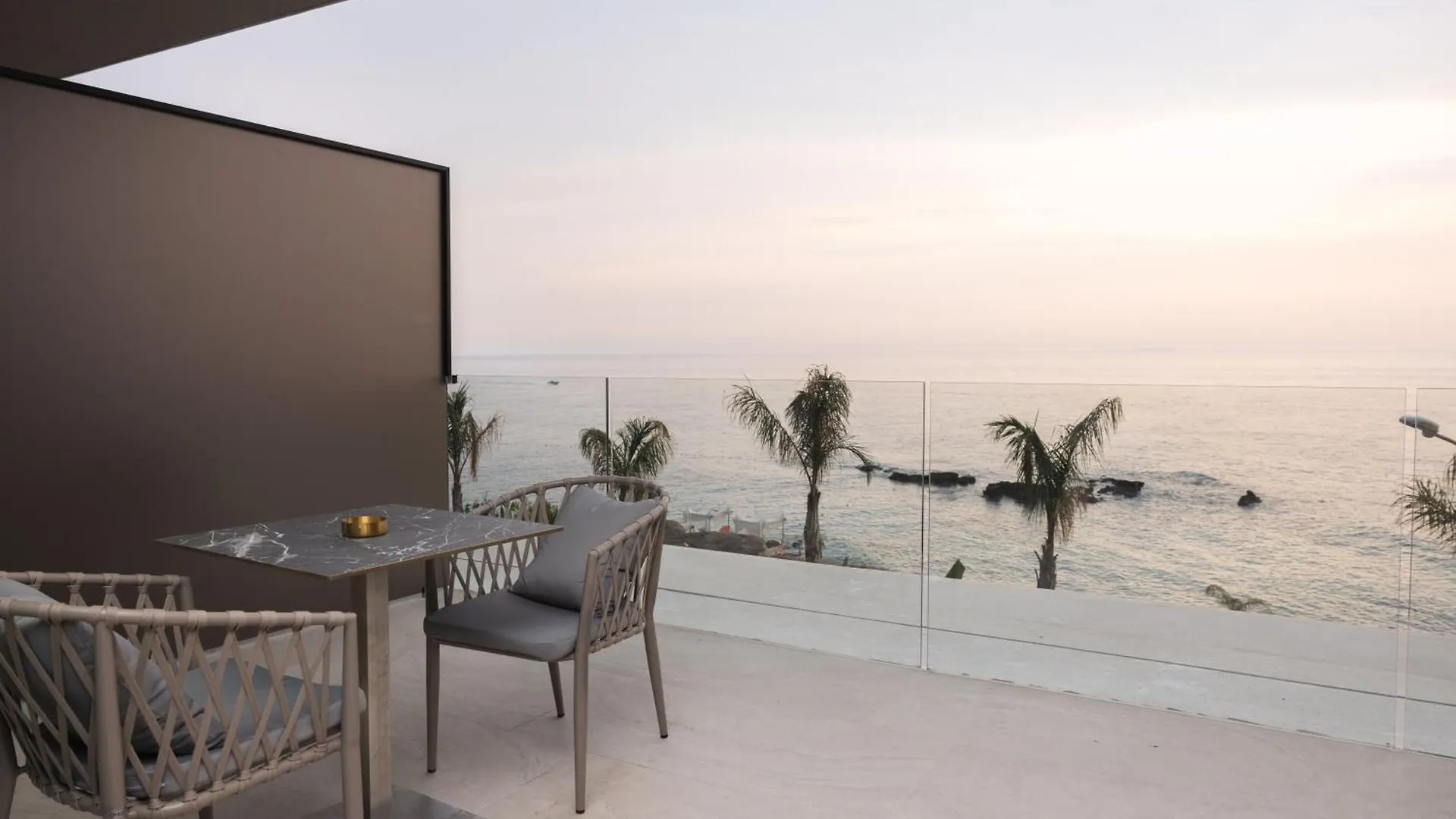 Beyond A Luxury Boutique Hotel Dhërmi Albanien